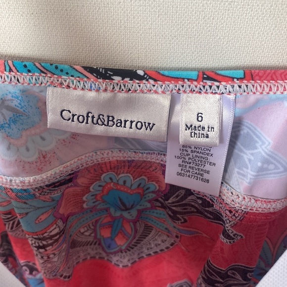 Croft & Barrow Floral Swim Tankini. Size 6 - Picture 2 of 8